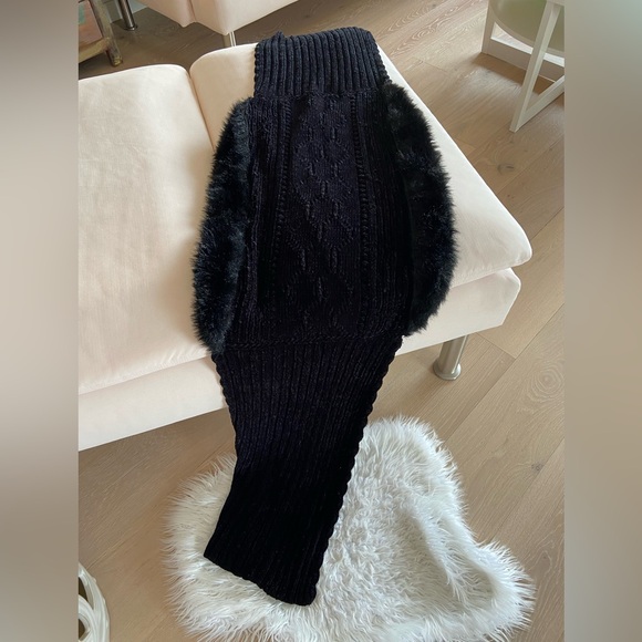 Chenille chain link shawl with faux fur collar - Picture 3 of 4